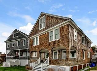 20 Mott Ave, New London, CT 06320