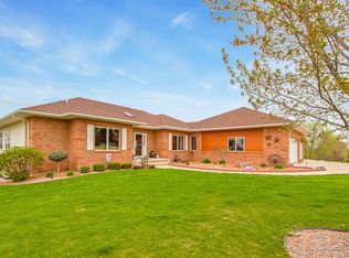 21261 White Tail Rdg, Anamosa, IA 52205