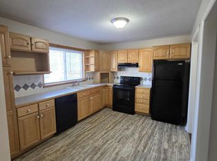 8428 W 9th St N, Wichita, KS 67212