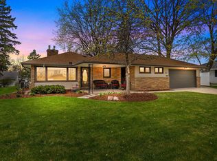 1611 N Nicholas St, Appleton, WI 54914