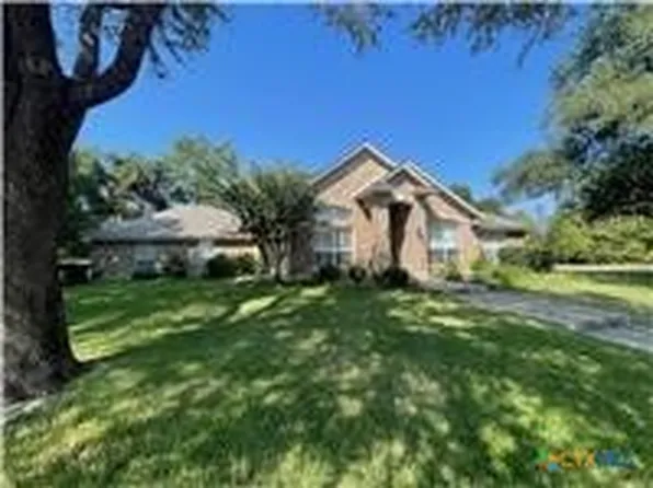 124 Reenie Dr, Cameron, TX 76520