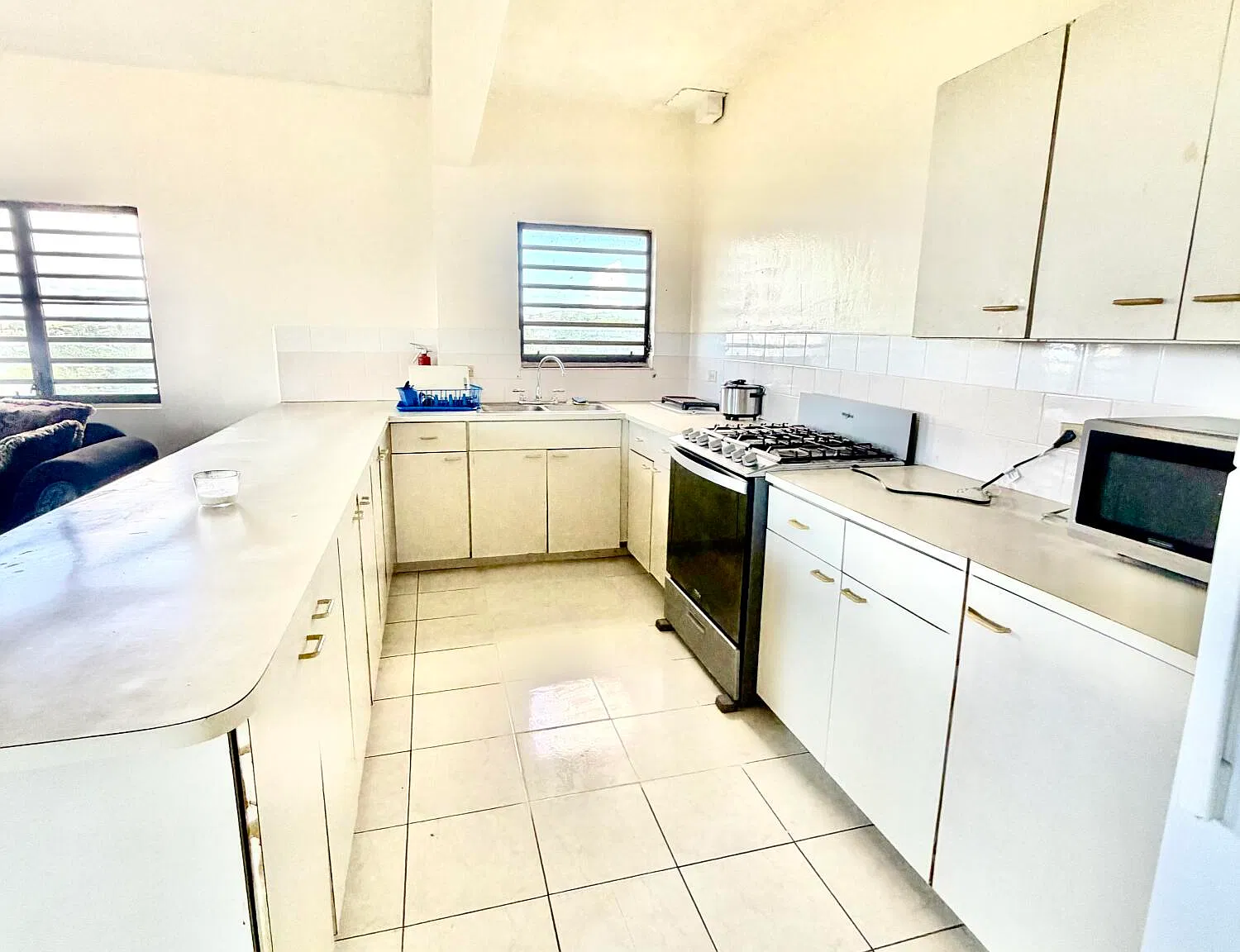 1 bed, 1200 sqft, $1,200 — Photo 3