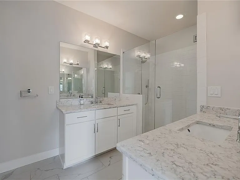 733 Taylor Ct NE — Photo 29