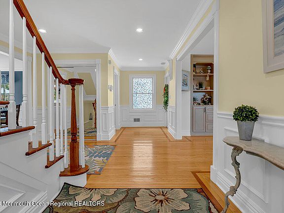 3rd image of 1409 River Road