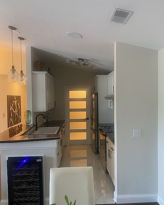 1st image of 421 Creason Ct Unit 207