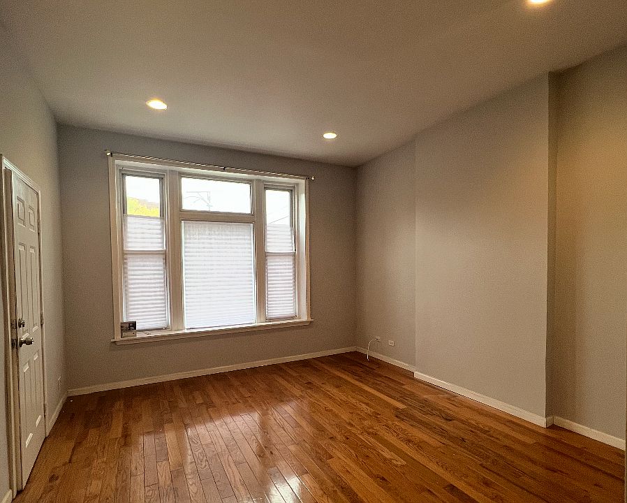 1st image of 2146 N Maplewood Ave #1
