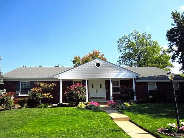5199 Towne Centre Dr photo 1