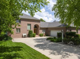 1802 S Staley Rd, Champaign, IL 61822