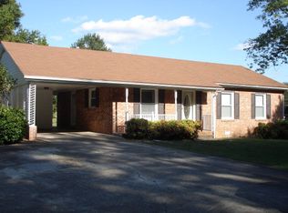 407 Shady Grove Rd, Eden, NC 27288