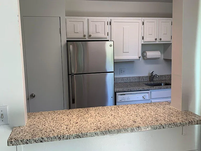 11 Greenbriar Dr — Photo 17