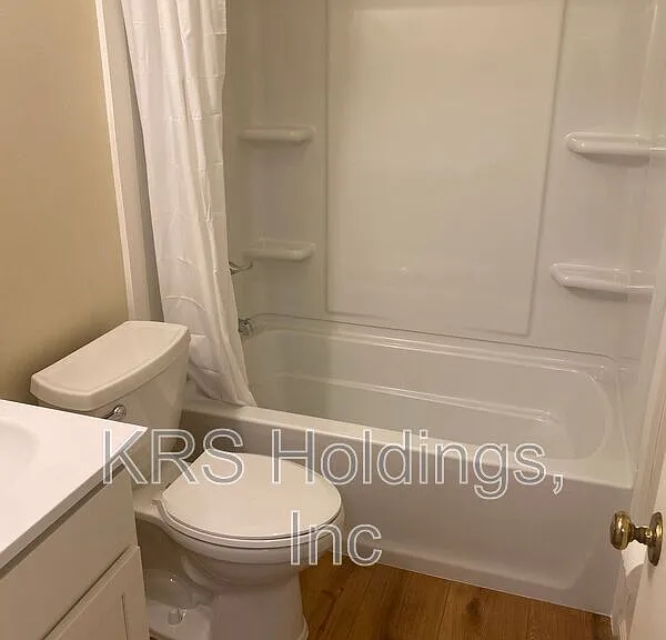 425 Mill St — Photo 5