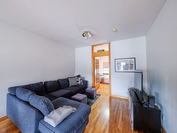 4th image of 308 President St #4