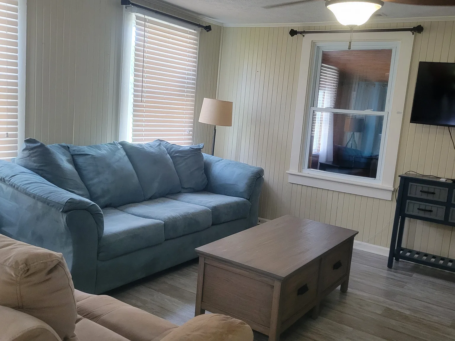 2 bed, 900 sqft, $2,400 — Photo 4