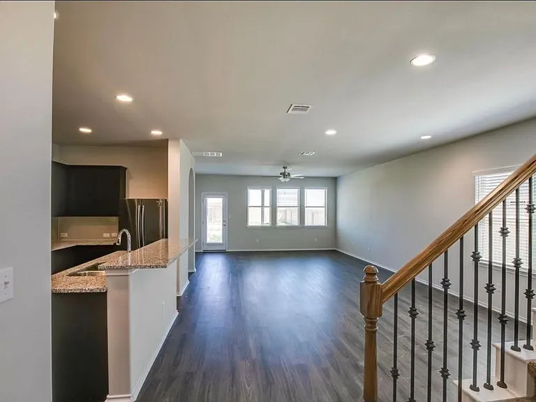 129 Goldfinch Dr — Photo 16