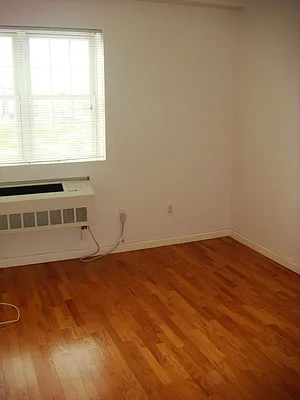 Rented by Avanguard Realty Corp | media 2