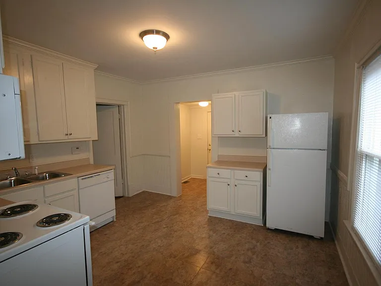 1005 N Buchanan Blvd #A — Photo 5