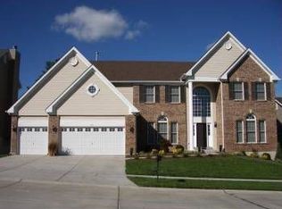 1415 Legacy Cir, Fenton, MO 63026