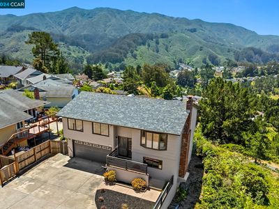 27 Big Sur Way, Pacifica, CA, 94044