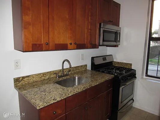 Rented by Kian Realty | media 13