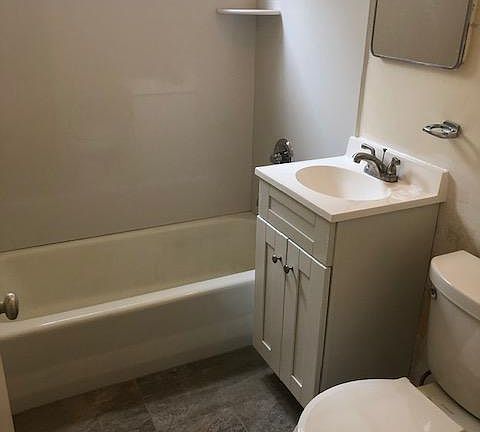 2nd image of 3201 Taraval St #2