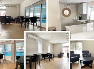 Canterbury Square, Ottawa, ON K1G 3A8