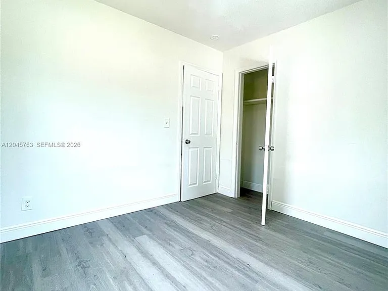 1004 SW 24th Ave #1 — Photo 13