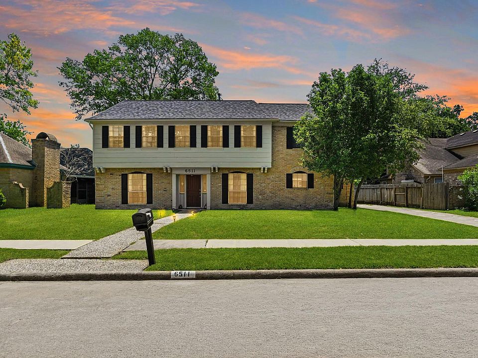 1st image of 6511 Las Brisas Dr