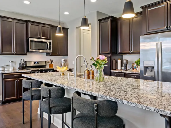 18147 Glassfern Ln, Lakeville, MN 55044