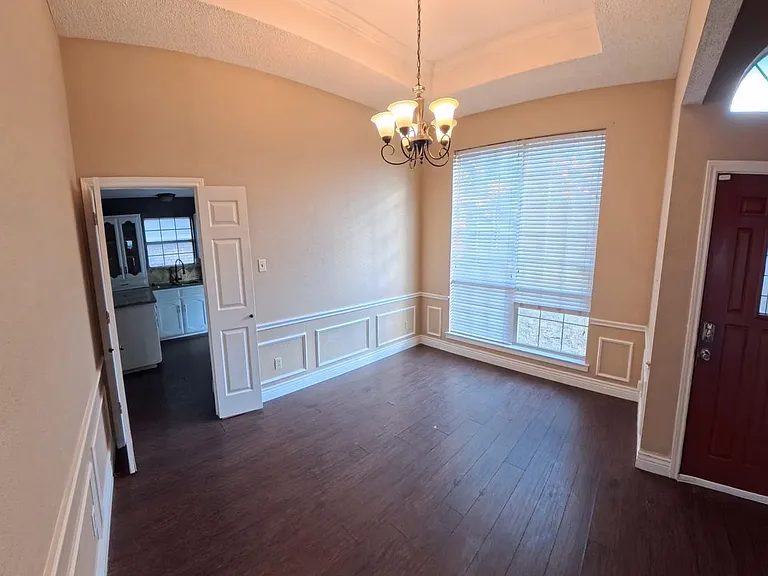 1454 Cromwell Ct — Photo 9