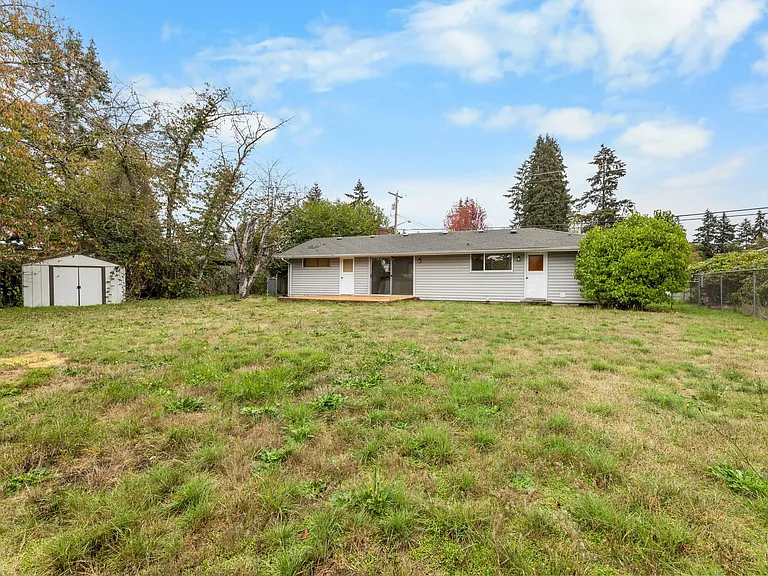 8908 Hipkins Rd SW — Photo 3