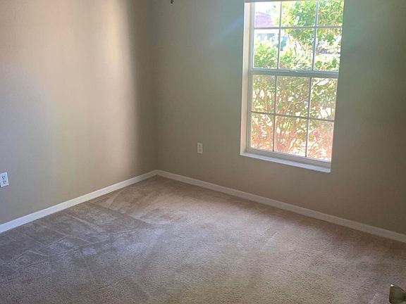 3rd image of 101 Bluestem Cir