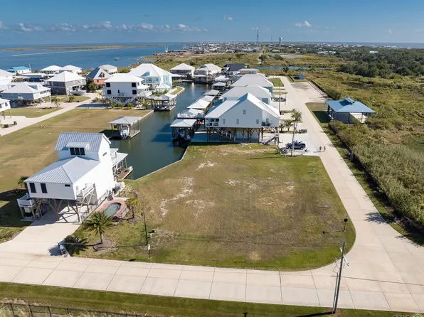 26 Sandy Point Dr, Grand Isle, LA 70358