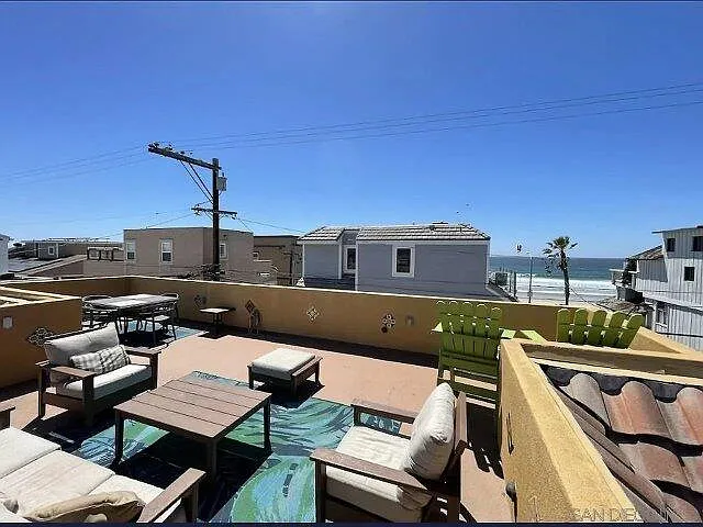 715 Toulon Ct — Photo 21