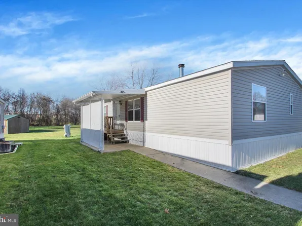 126 Mimosa Dr, York, PA 17402