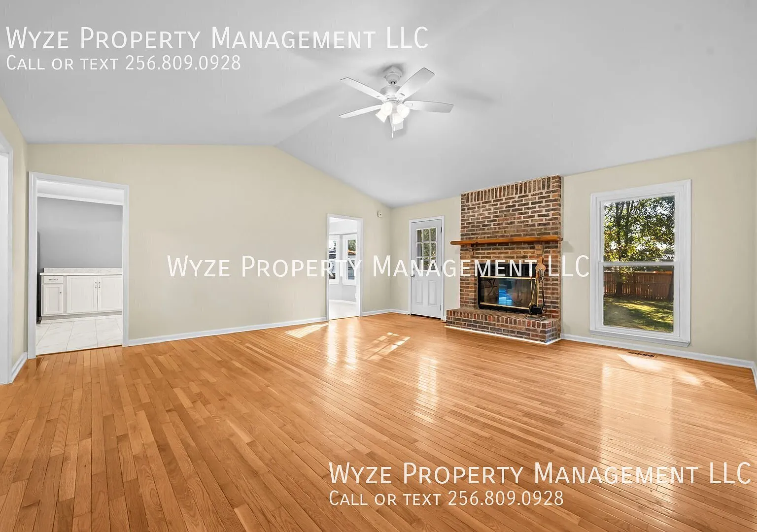 Large Ranch in a beautiful neighborhood! — Photo 4