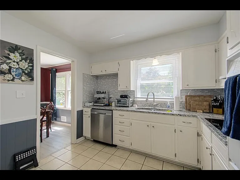 9617 Eby St — Photo 20