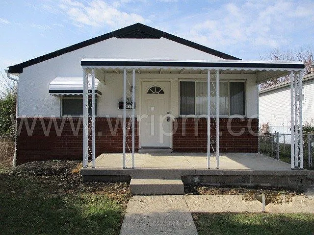 651 Athens Ave photo 1