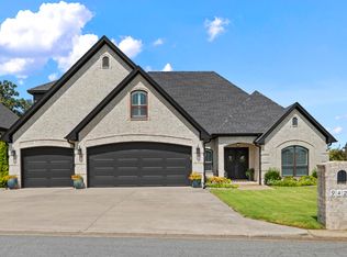 9424 Vale Royal Dr, Sherwood, AR 72120