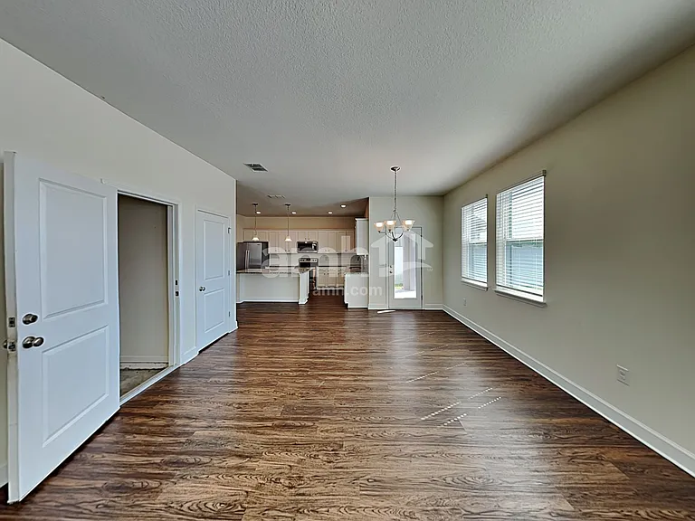 4436 Reisswood Loop — Photo 6