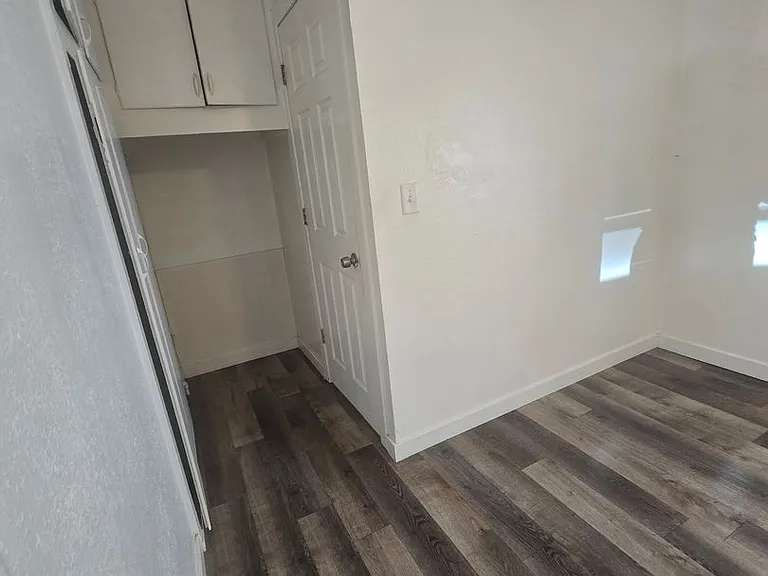 1029 S Division St #9 — Photo 9