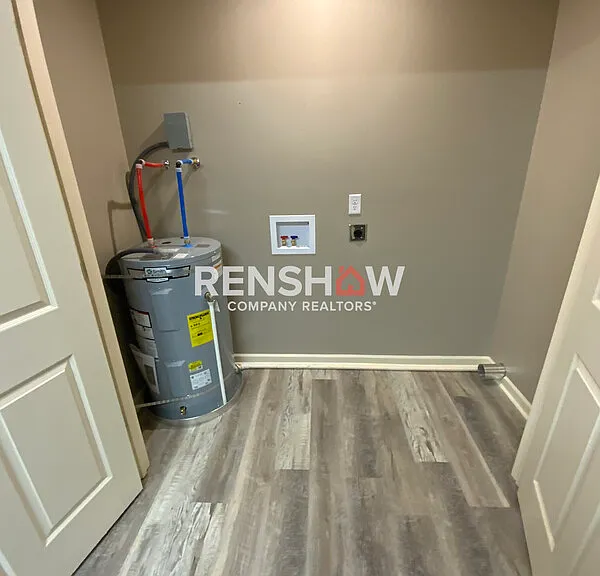 732 Tucker St — Photo 6