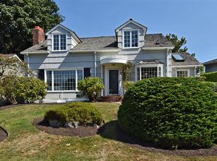 1518 NW Blue Ridge Dr, Seattle, WA 98177