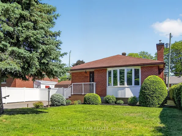 2390 Cheshire Rd, Ottawa, ON K2C 1G3