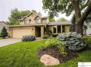 15216 Charles St, Omaha, NE 68154