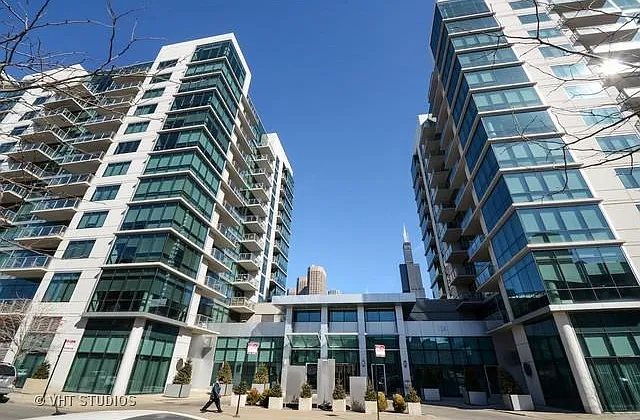 123 S Green St #308B — Photo 1