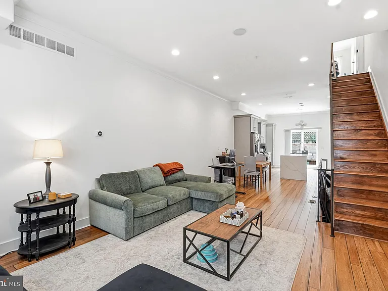 2604 Reed St — Photo 11