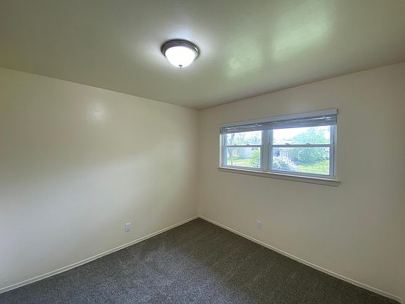5th image of 1050 Florland Dr