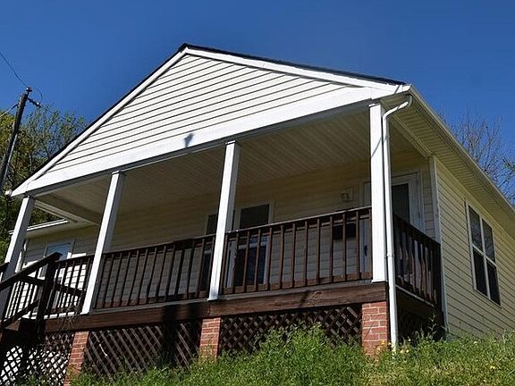 2nd image of 1836 Lakeview Ave #1836LAKE