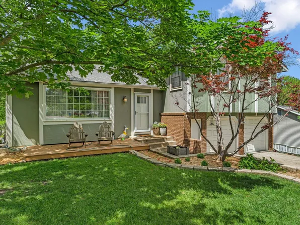 201 Wagon Wheel Rd, Lawrence, KS 66049