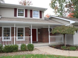 118 Turquoise Dr, Cortland, OH
